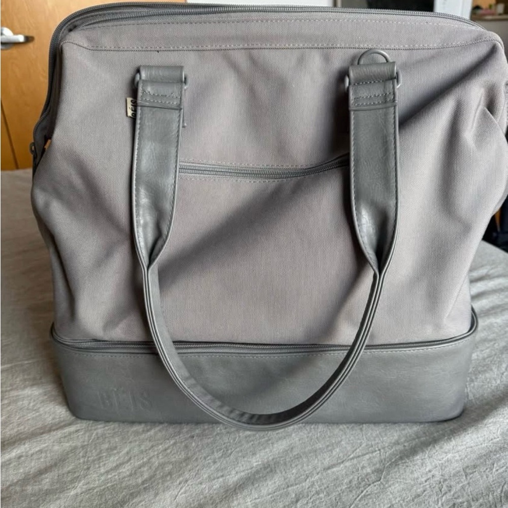 Beis Mini Weekender